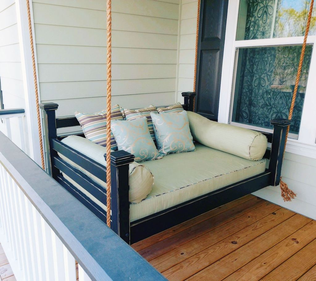 Custom Carolina Elegant Charleston Hanging Bed